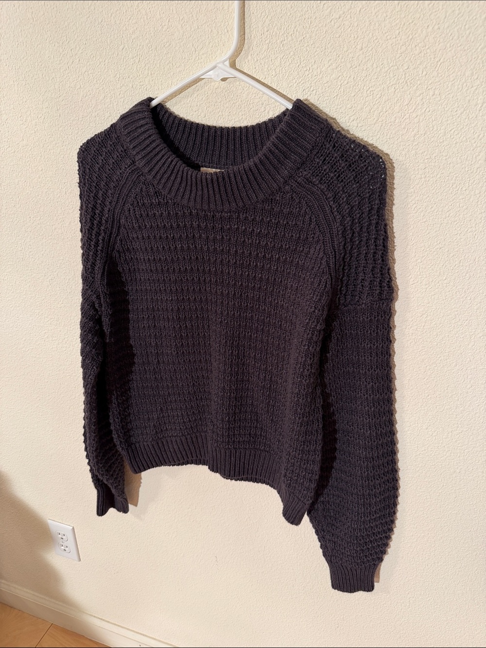 Universal Thread Women’s Chunky Crewneck Sweater
